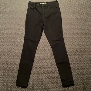 Black skinny jeans, universal thread, size 4 women’s